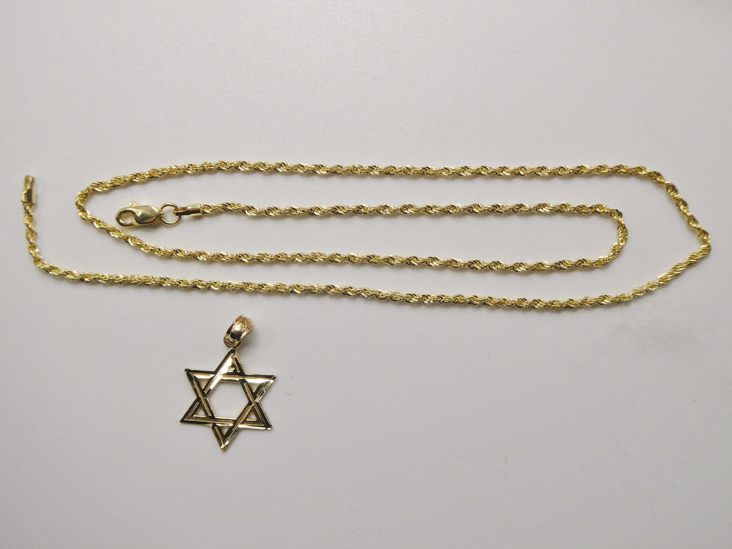 14k real solid yellow gold star David pendent and robe necklace