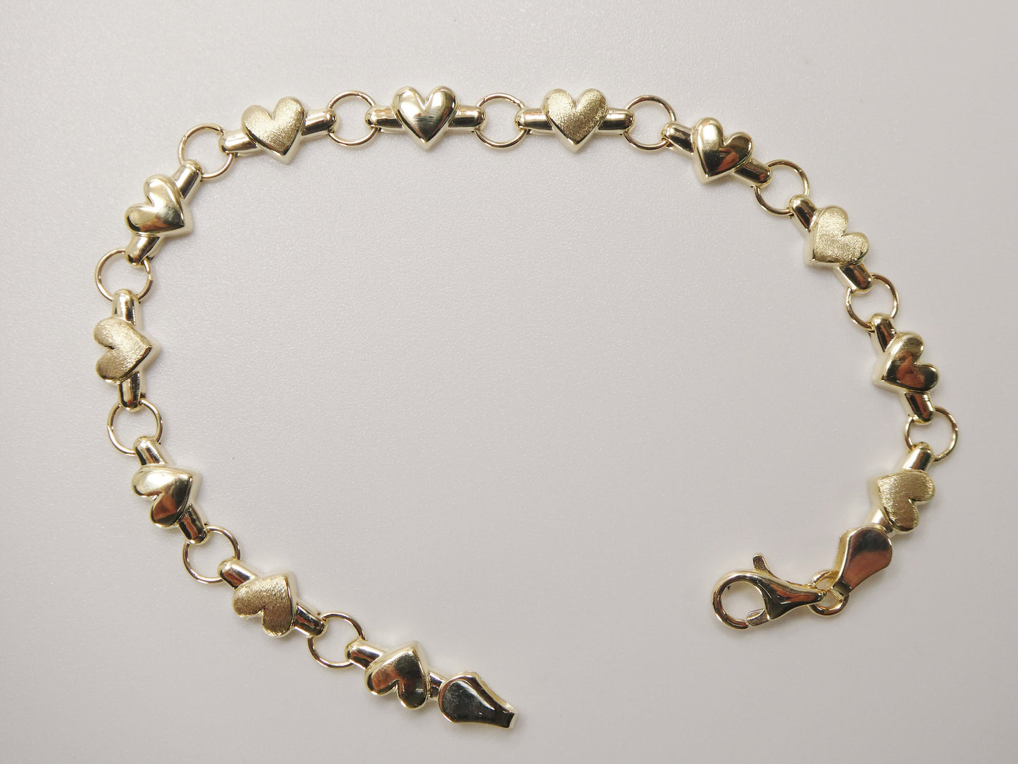10k Solid Yellow Gold Heart Bracelet all yellow tone - Children's / Women's XO Link