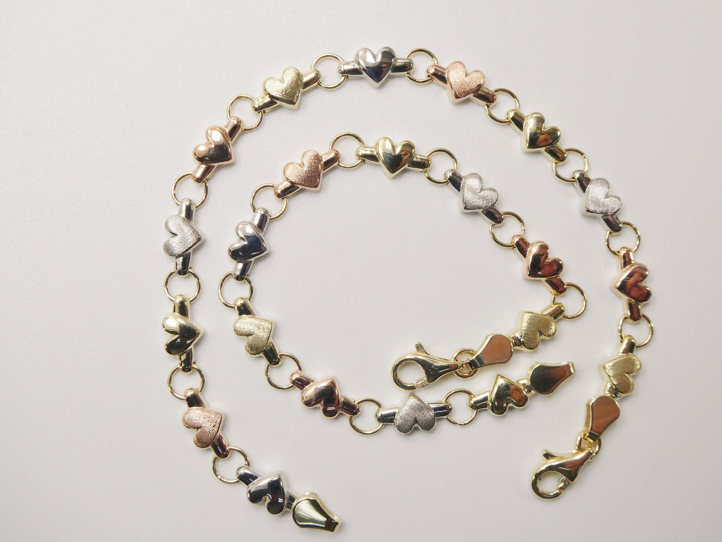 10k Solid Gold Heart Bracelet: Tri Color XO Chain