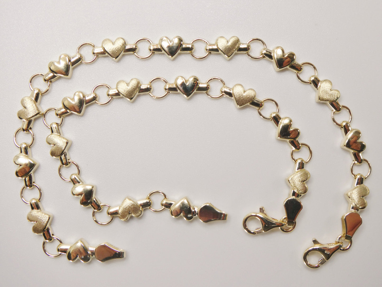 10k Solid Yellow Gold Heart Bracelet all yellow tone - Children's / Women's XO Link
