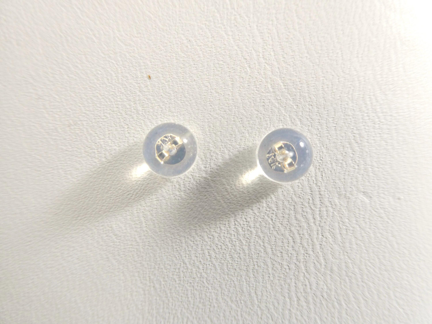 14k yellow gold silicon backing