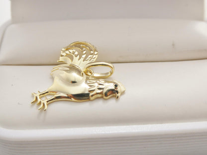 10k Real Solid Yellow Gold Elegant Rooster Pendent and 18 Inch Figaro Necklace