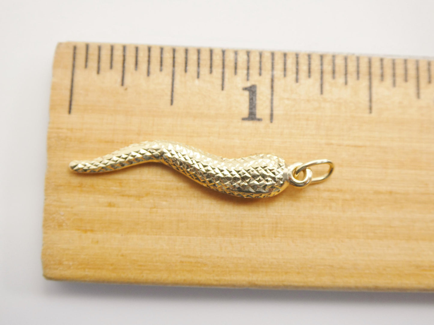 14k Real Solid Yellow Gold Horn Pendent
