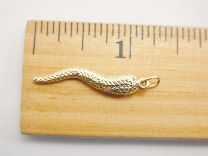 14k Real Solid Yellow Gold Horn Pendent