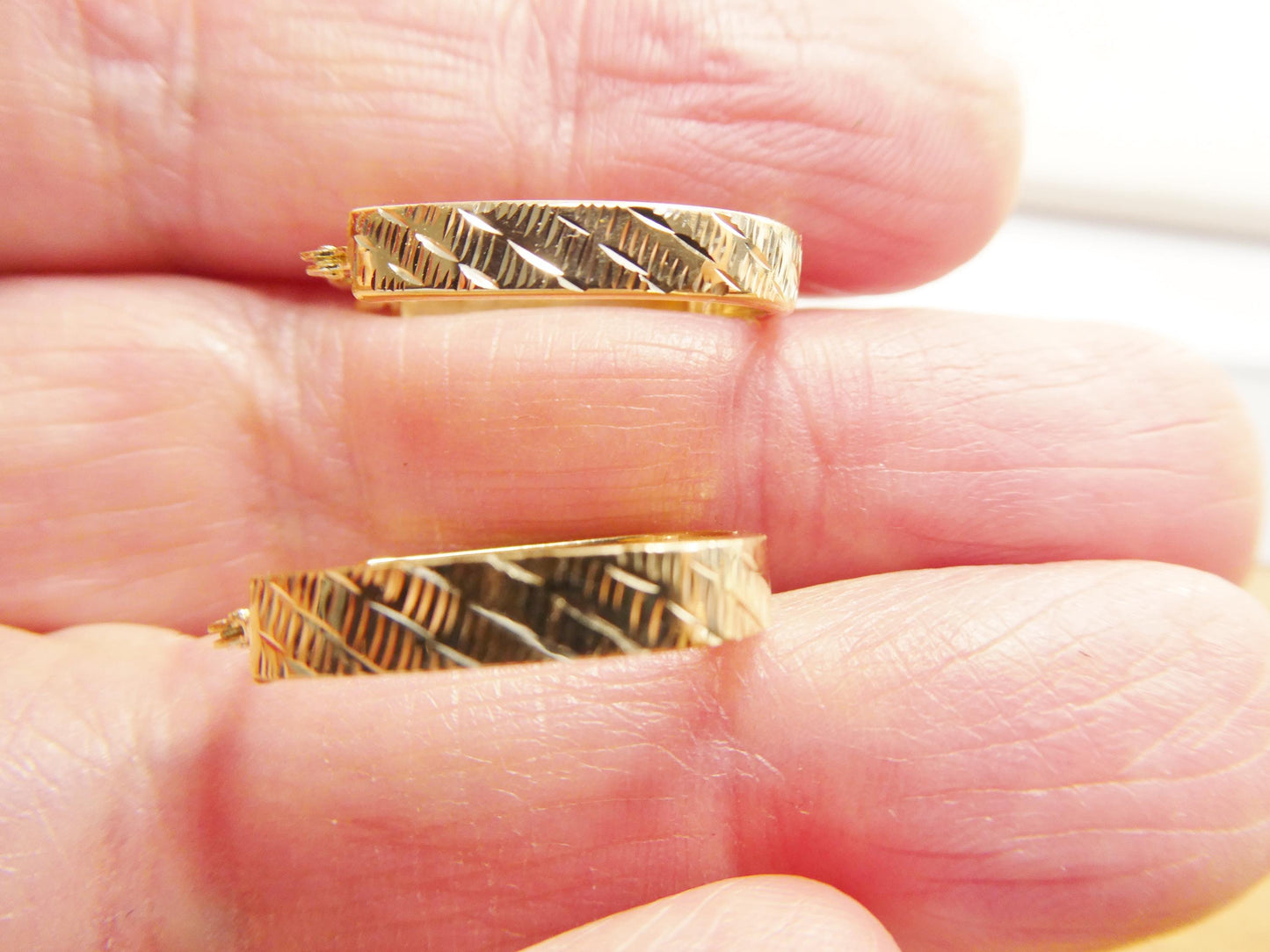 14k Real Solid Yellow Gold Classic U-shape Earrings