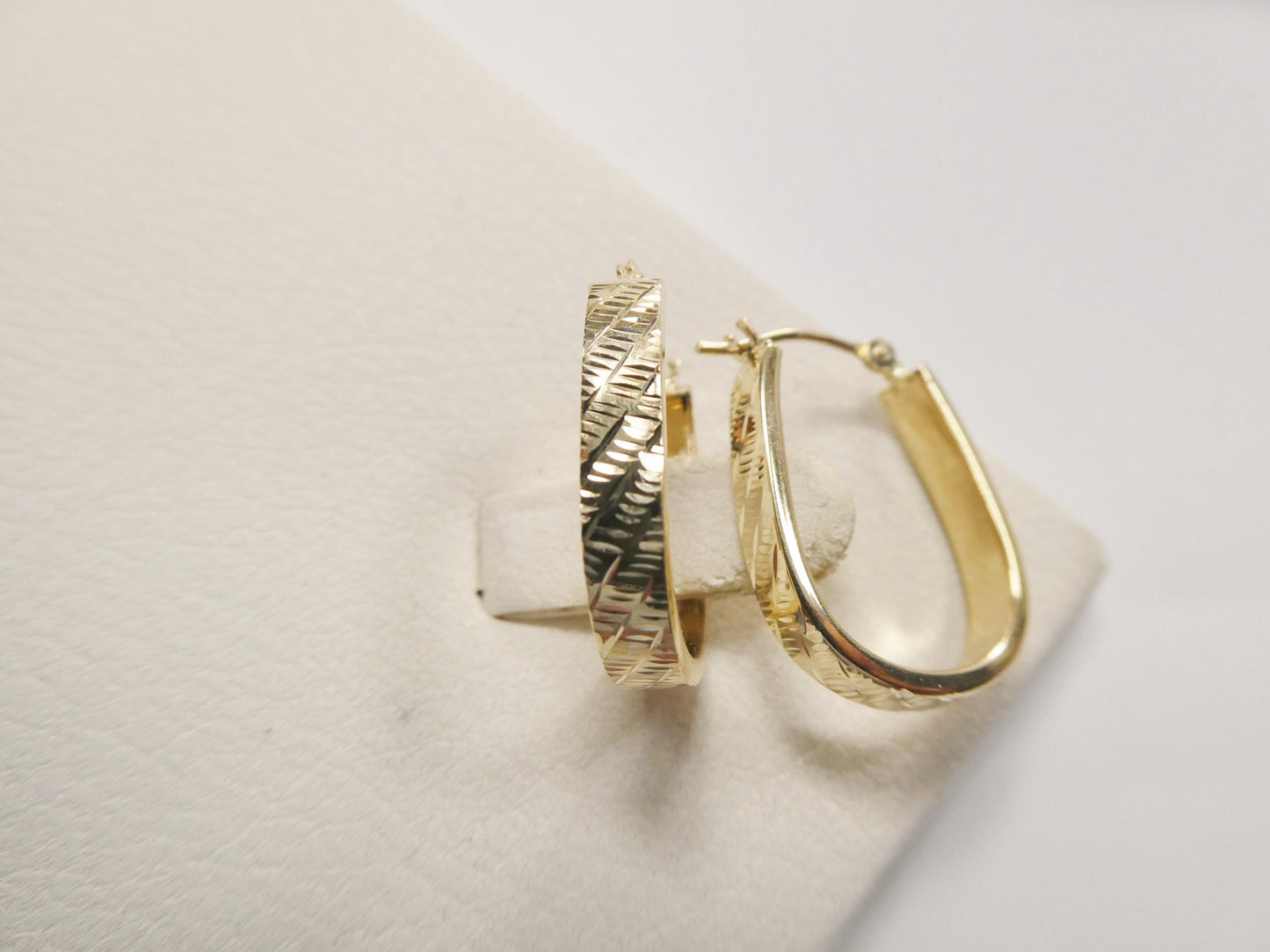 14k Real Solid Yellow Gold Classic U-shape Earrings