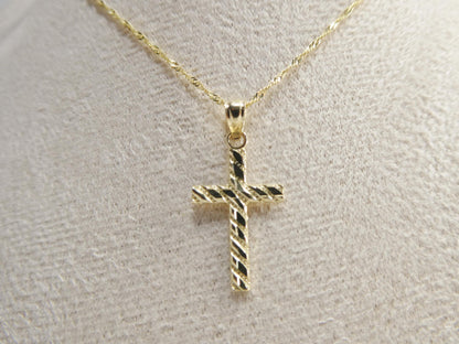 10k Yellow Gold Singapore Chain & Cross Pendant Necklace: 16 inch