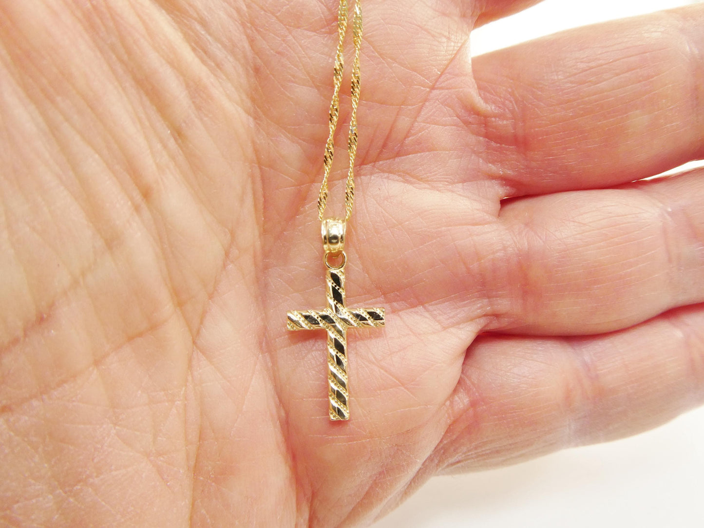 10k Yellow Gold Singapore Chain & Cross Pendant Necklace: 16 inch