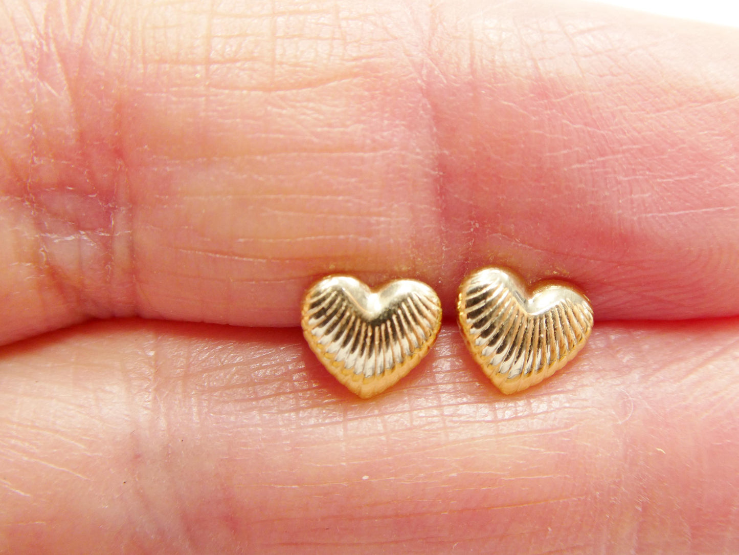 10k Real Solid Yellow Gold Design Heart Push Back Earrings