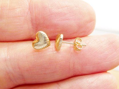10k Real Solid Yellow Gold Design Heart Push Back Earrings