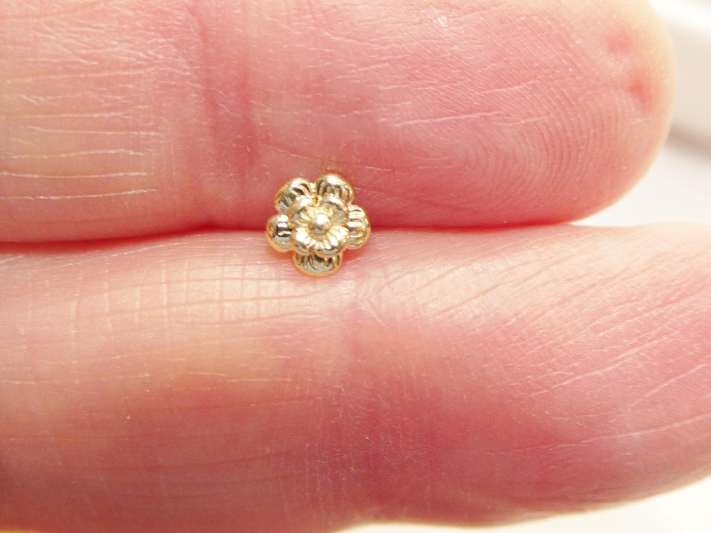 14k Real Solid Yellow Gold Cartilage Flower Body Ring Piercing